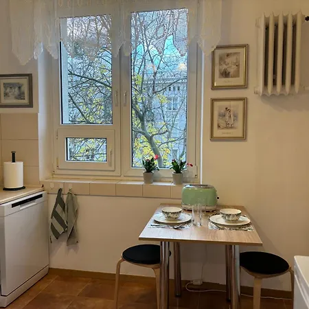 Klimatyczny Na Bielanach Przy Metrze Warsaw