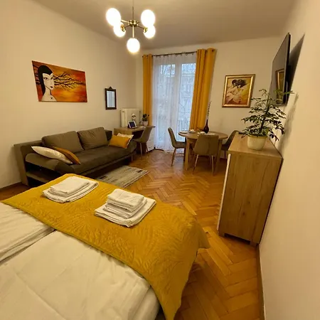 Klimatyczny Na Bielanach Przy Metrze * Varsavia